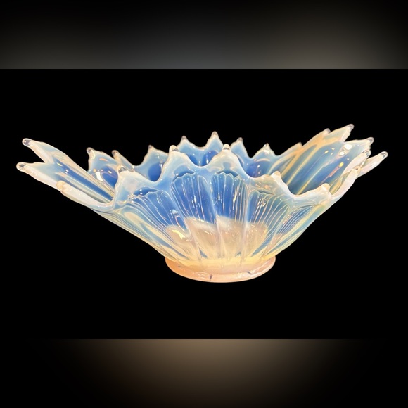 Fostoria Heirloom Opalescent Glass Mid-Century Modern Handkerchief Bowl - Picture 11 of 16